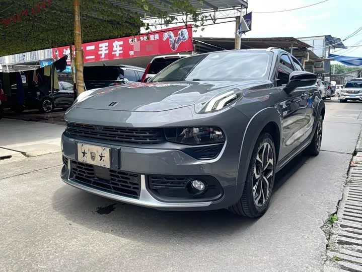 Lynk & Co 02