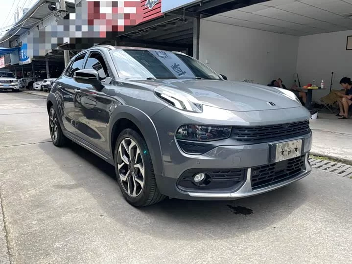 Lynk & Co 02