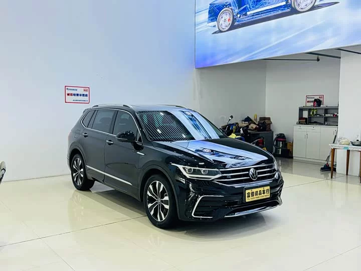 Volkswagen Tiguan L