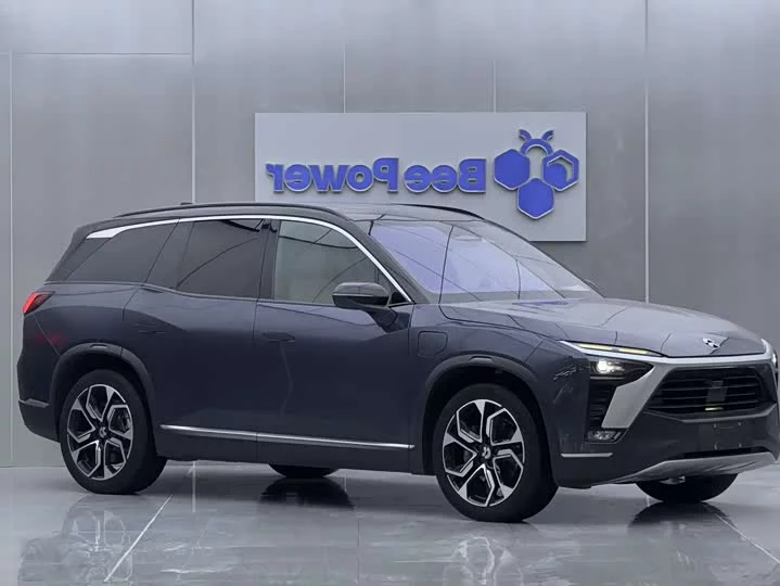 NIO ES8