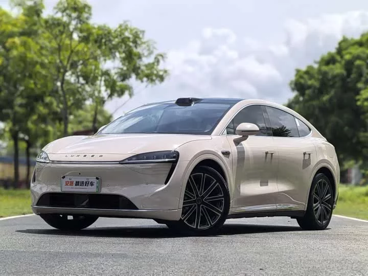 Luxeed R7