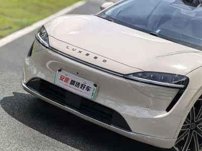 Luxeed R7