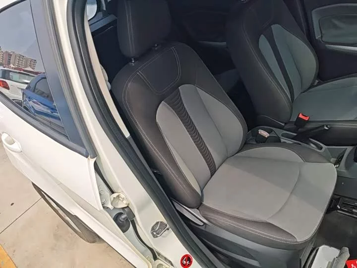 Ford Yibo