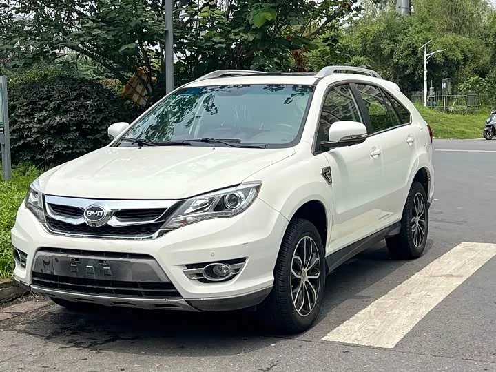 BYD S7