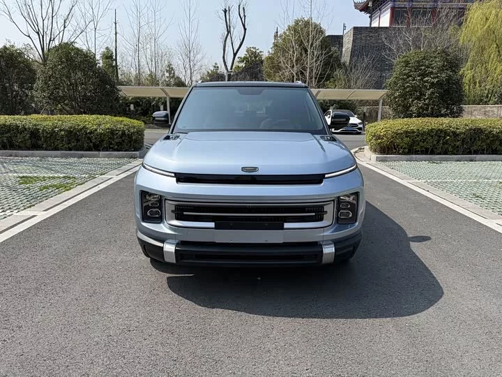 Geely ICON