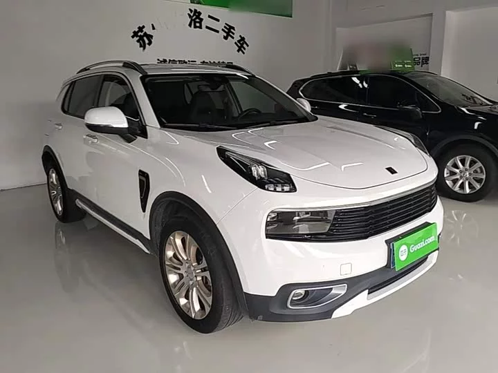 Lynk & Co 01