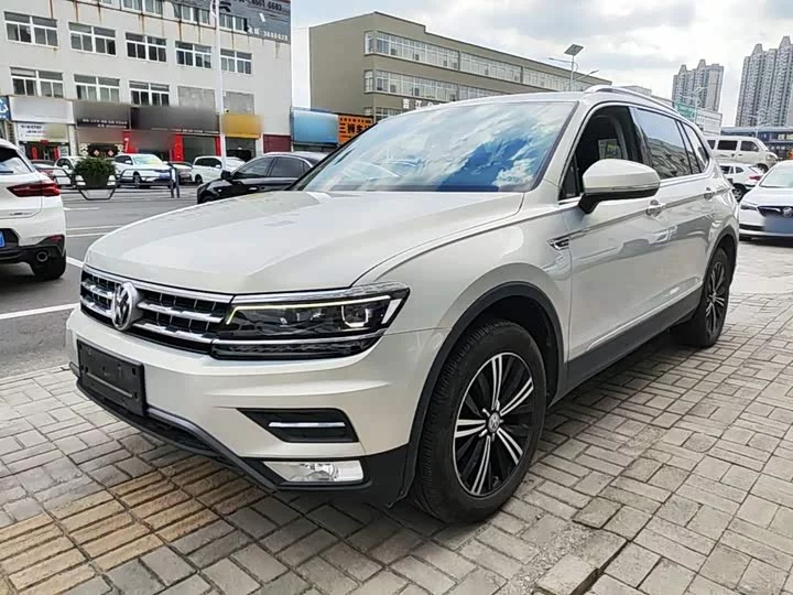 Volkswagen Tiguan L
