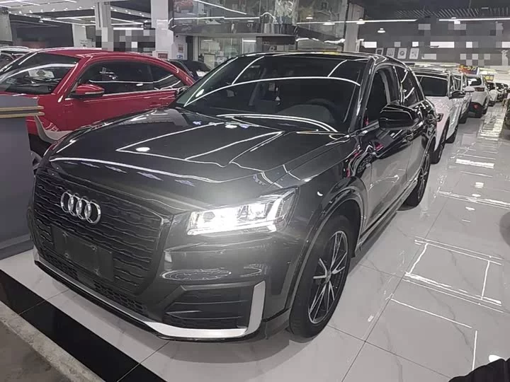Audi Q2L