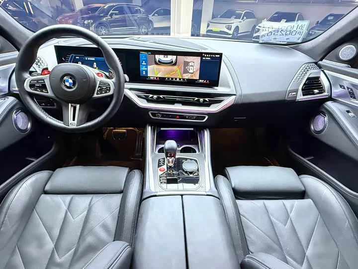 BMW XM