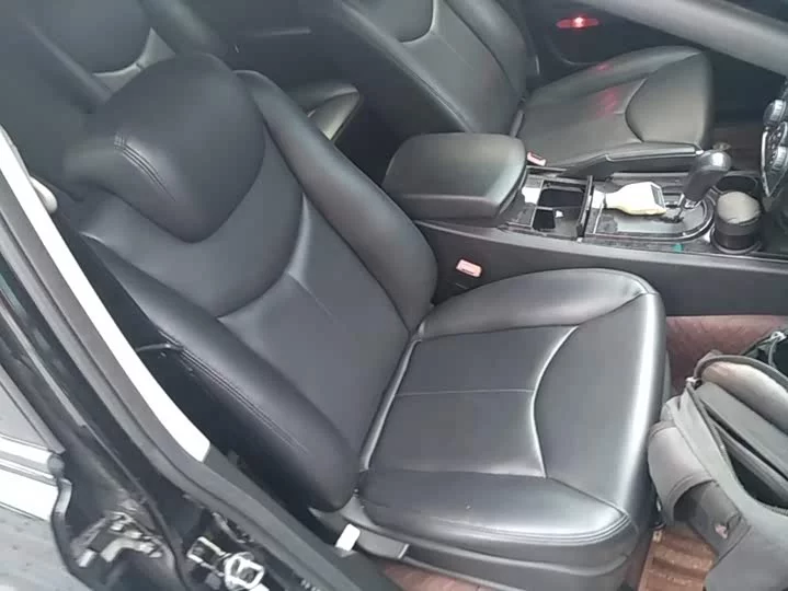 Roewe W5