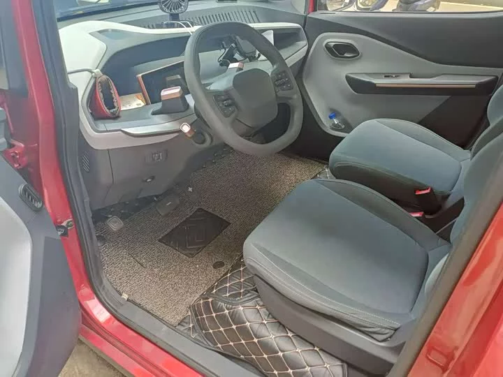 Baojun E200