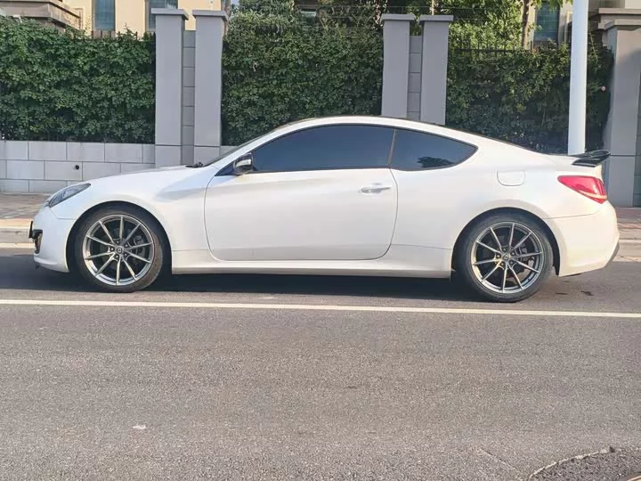 Hyundai Genesis-Coolpad