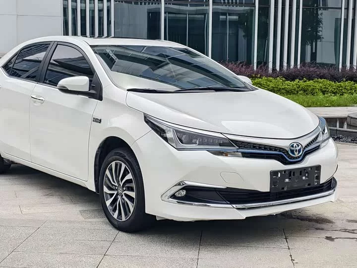 Toyota Corolla Dual Engine E+