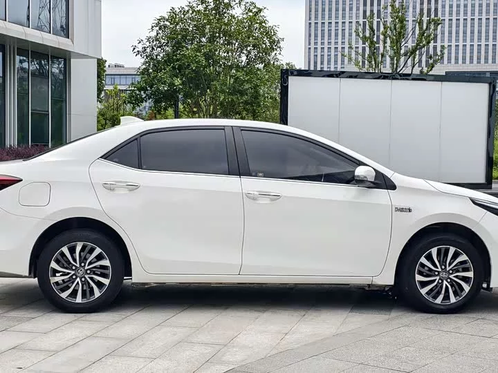 Toyota Corolla Dual Engine E+