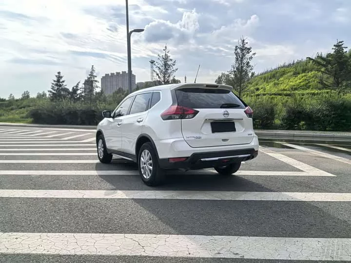 Nissan Qijun