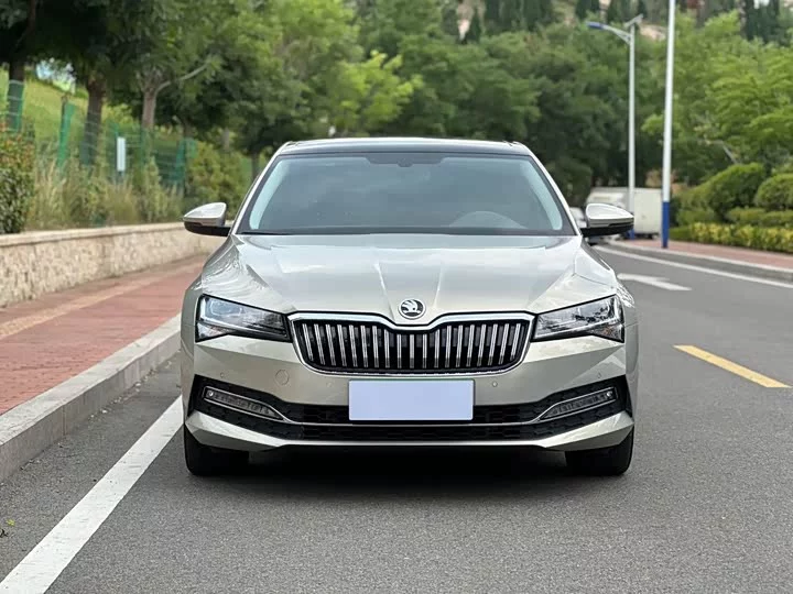 Skoda SuperB