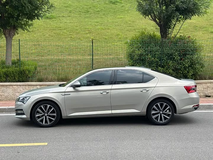 Skoda SuperB