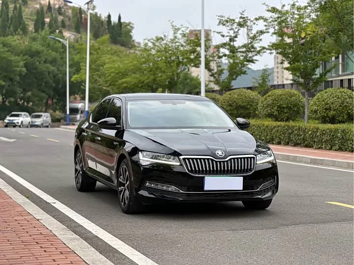 Skoda SuperB