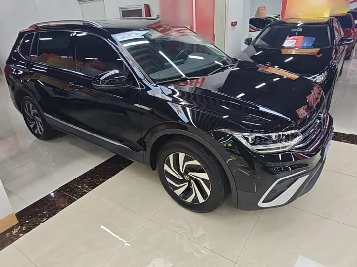 Volkswagen Tiguan L