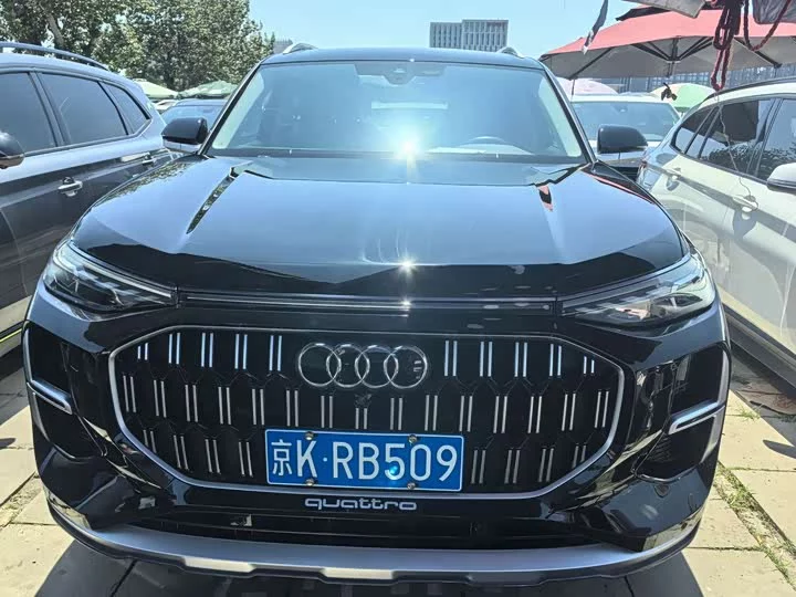 Audi Q6
