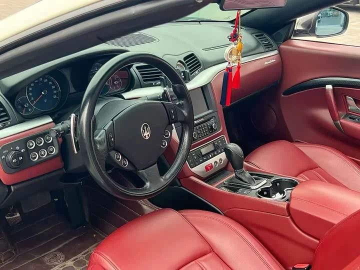 Maserati GranCabrio