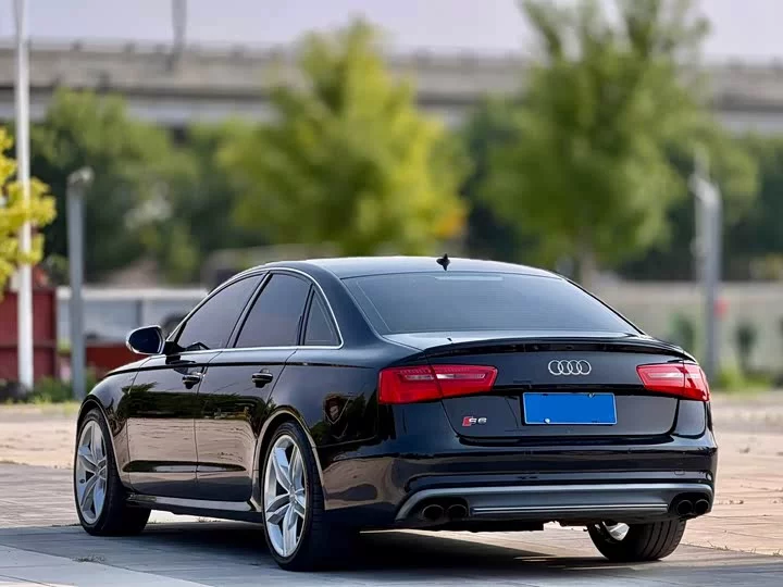 Audi S6