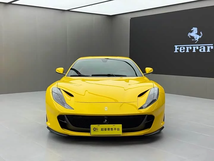 ferrari 812