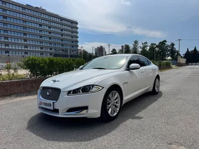 Jaguar XF