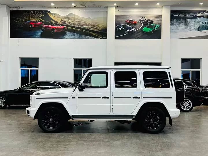 Mercedes-Benz G-rated
