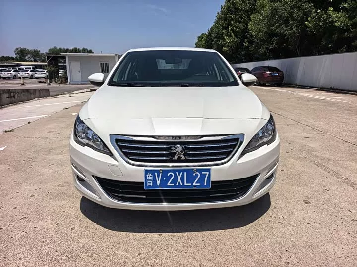 Peugeot 408
