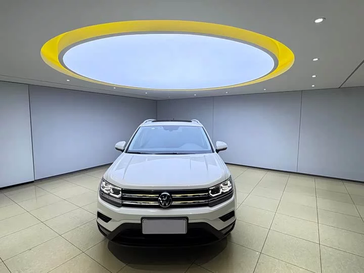Volkswagen Tharu