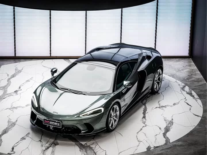 McLaren GT