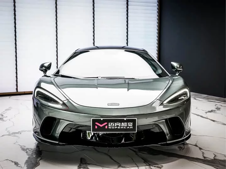 McLaren GT