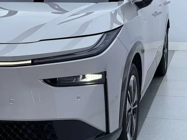 Toyota Bozhi 3X