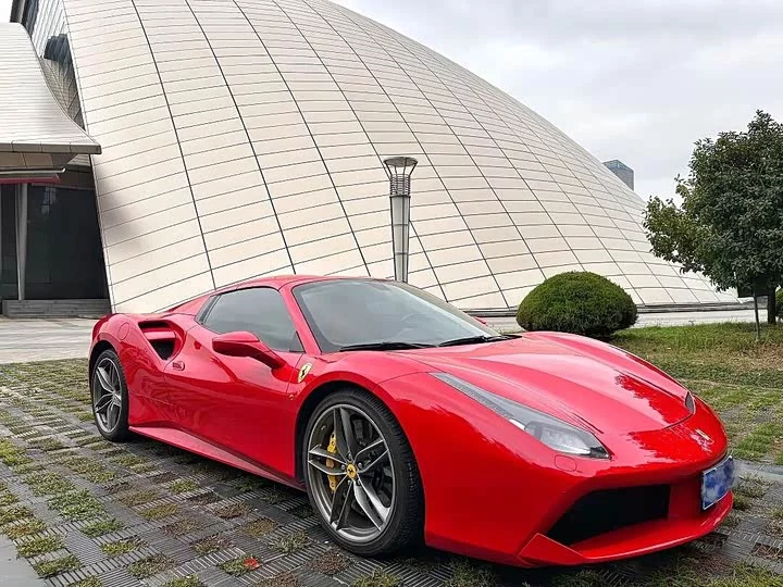 ferrari 488