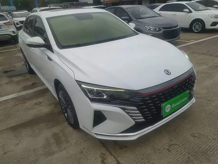 Dongfeng Yixuan MAX