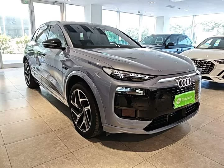 Audi Q6L e-tron