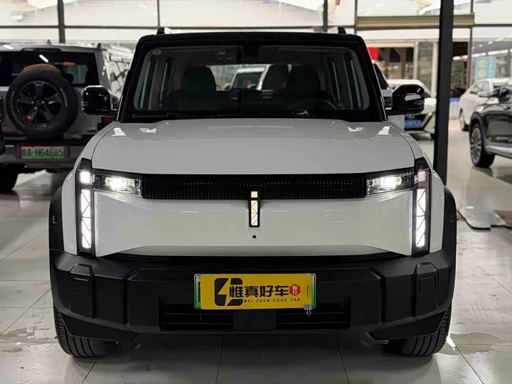 iCAR 03