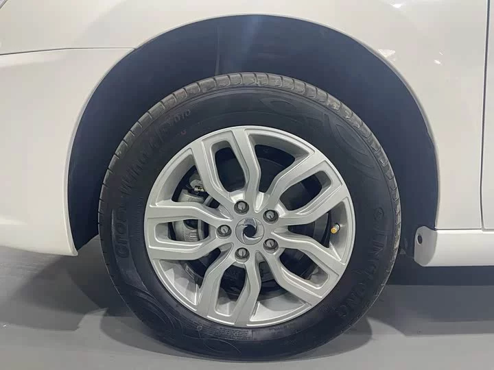 Dongfeng Junfeng E11K