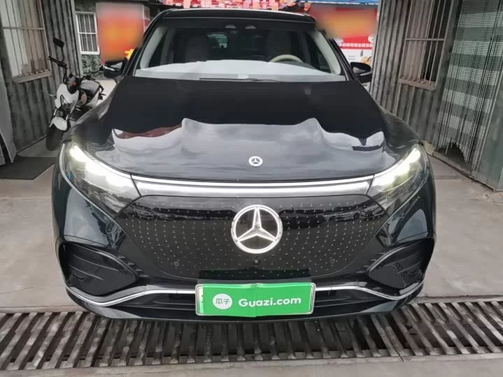 Mercedes-Benz EQS SUV