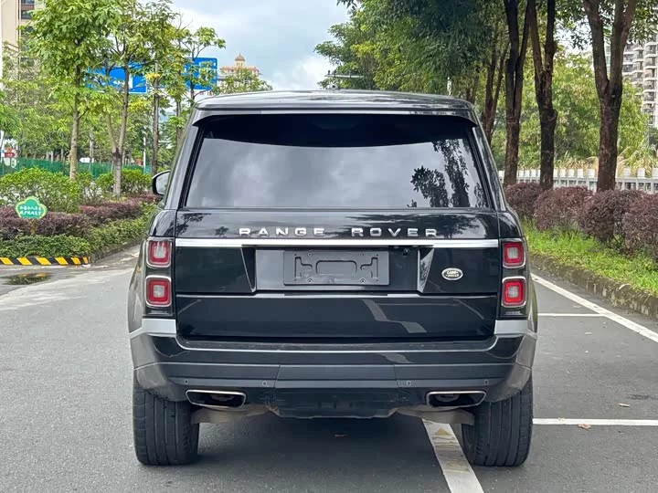Land Rover range rover