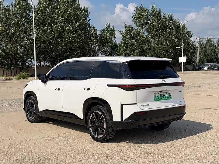 Toyota Bozhi 3X