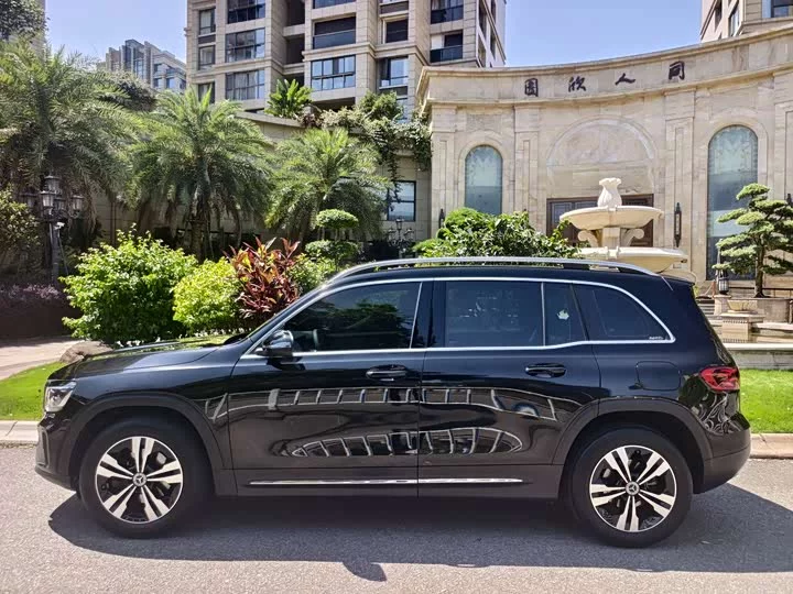 Mercedes-Benz GLB