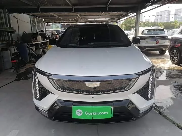 Cadillac IQ Aoge