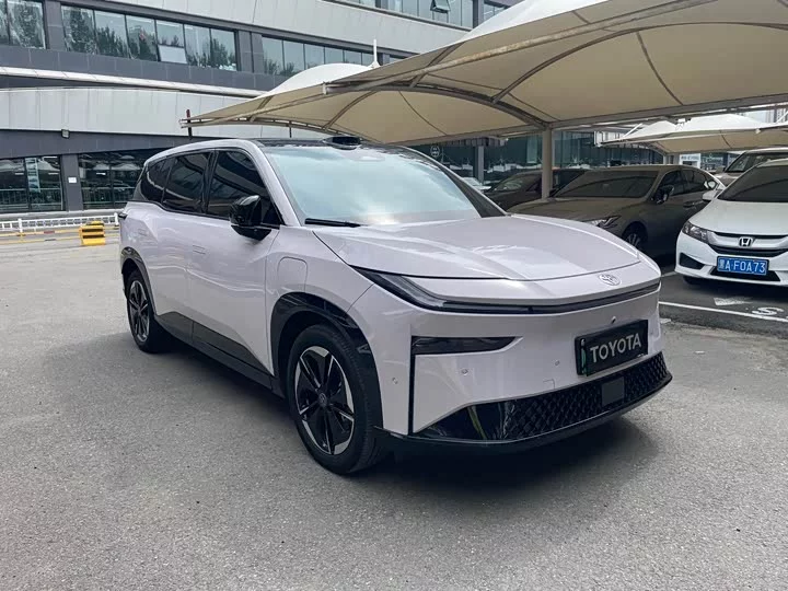 Toyota Bozhi 3X