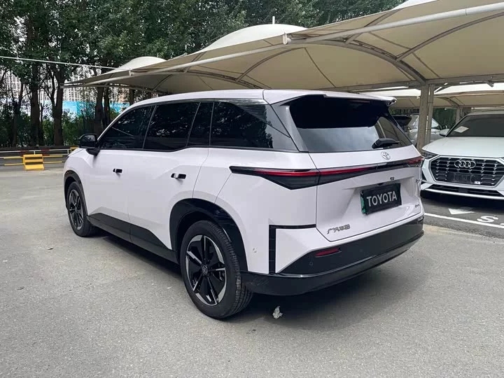 Toyota Bozhi 3X