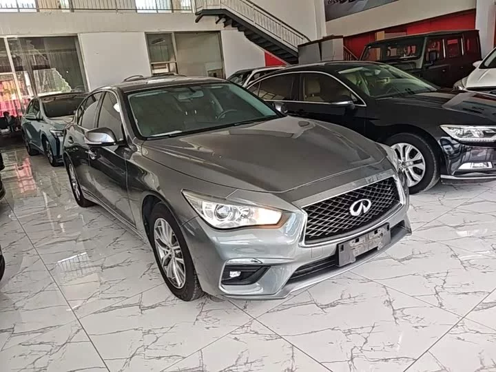 Infiniti Q50L