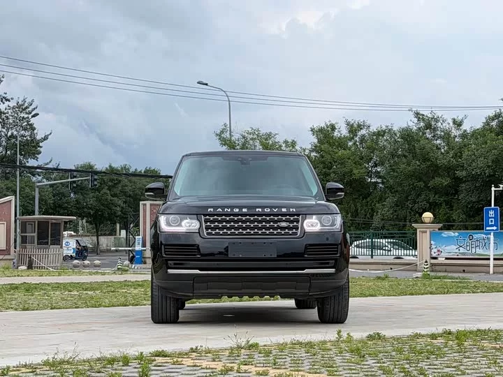 Land Rover range rover