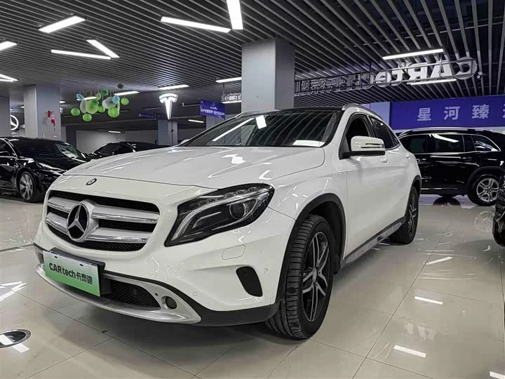 Mercedes-Benz GLA