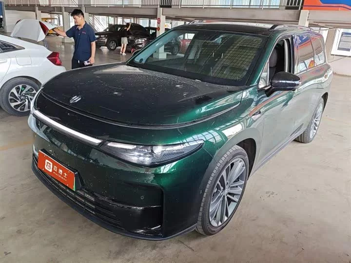 Leapmotor C16